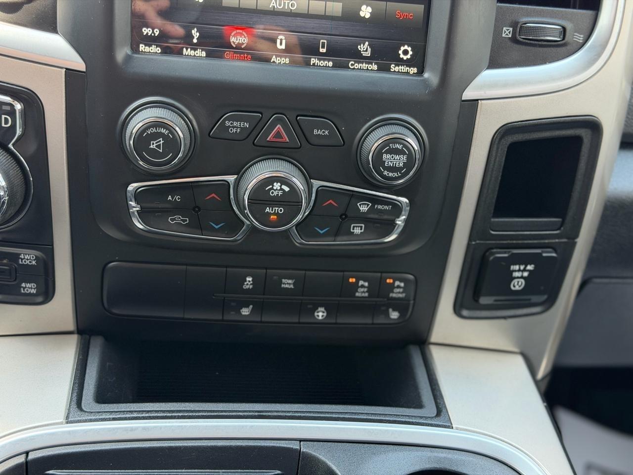 RAM 1500 Big Horn Crew Cab 4WD 2018
