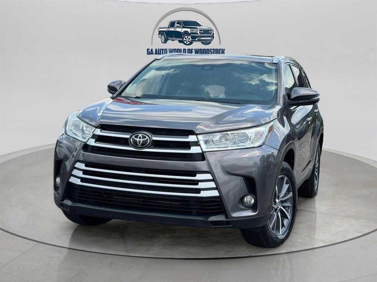 Toyota Highlander SE FWD V6 2019
