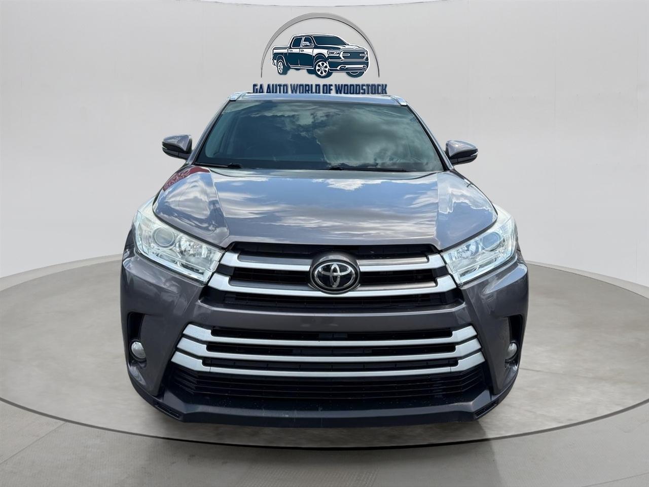 Toyota Highlander SE FWD V6 2019