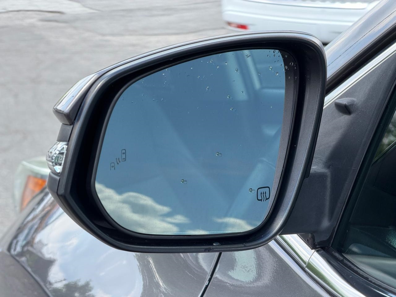 Toyota Highlander SE FWD V6 2019