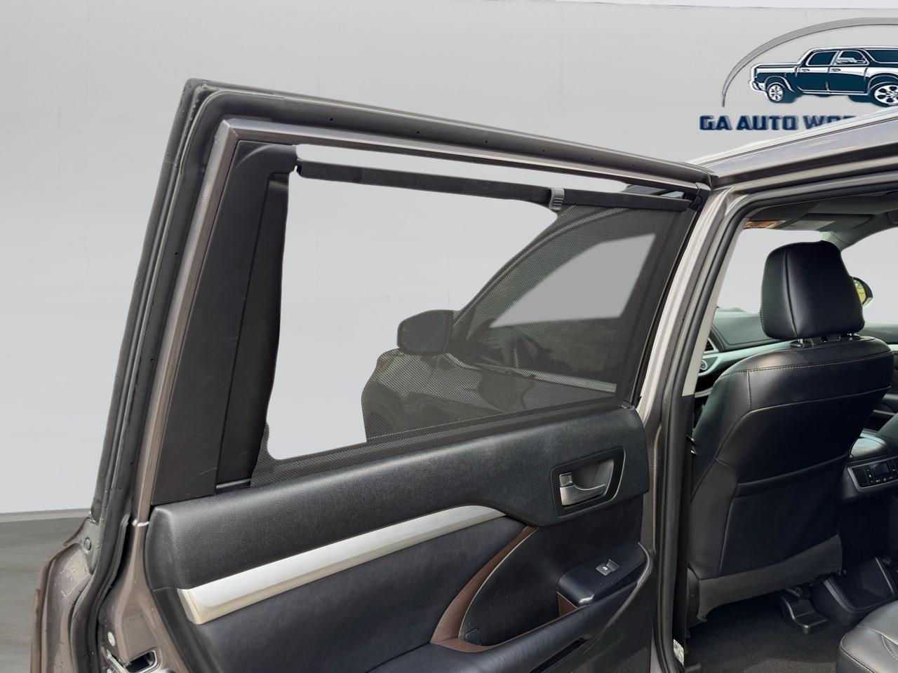 Toyota Highlander SE FWD V6 2019
