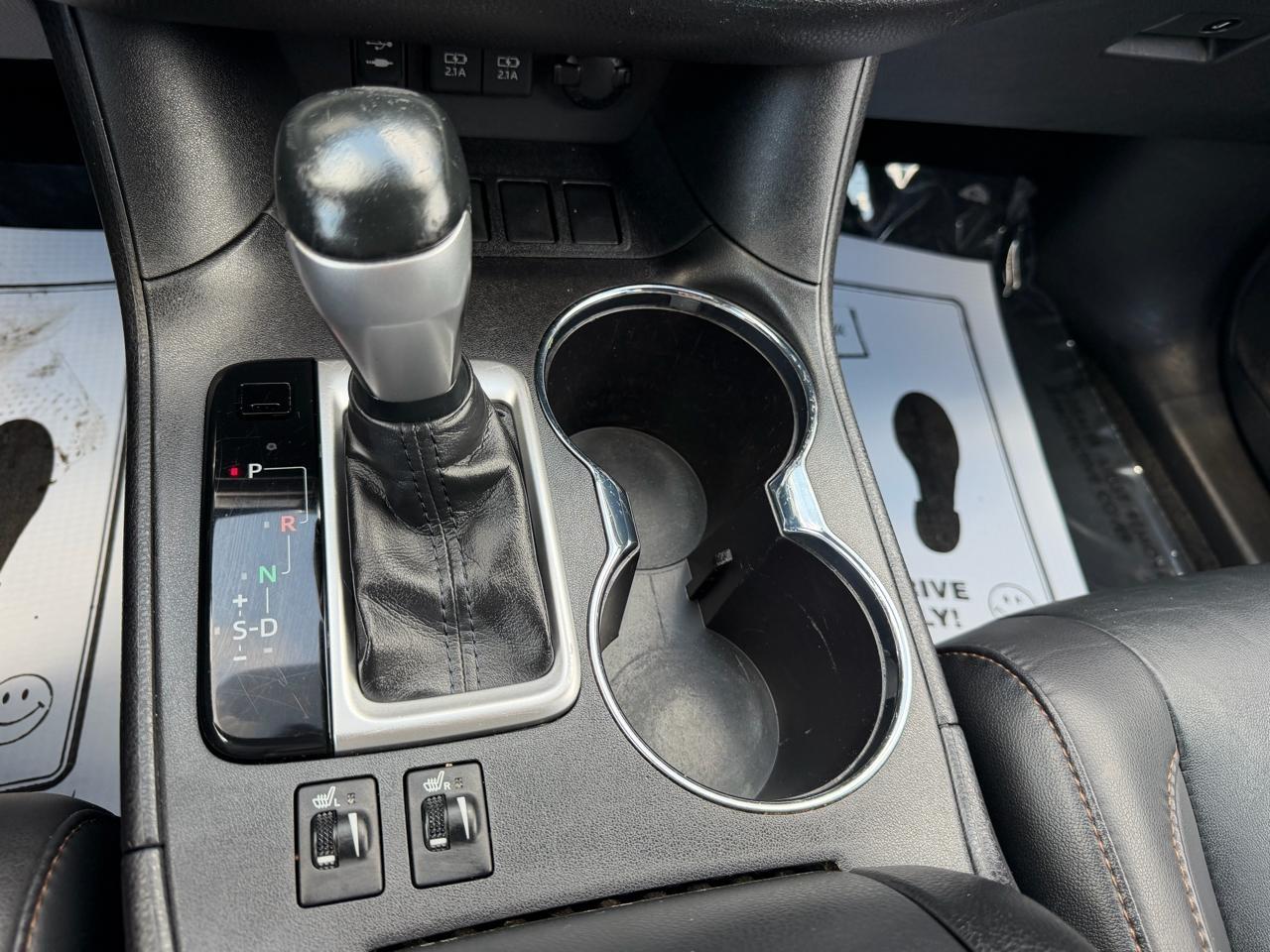 Toyota Highlander SE FWD V6 2019