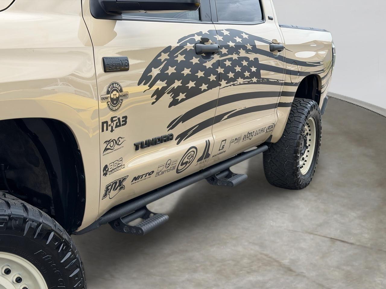 Toyota Tundra SR5 5.7L V8 FFV CrewMax 4WD 2017