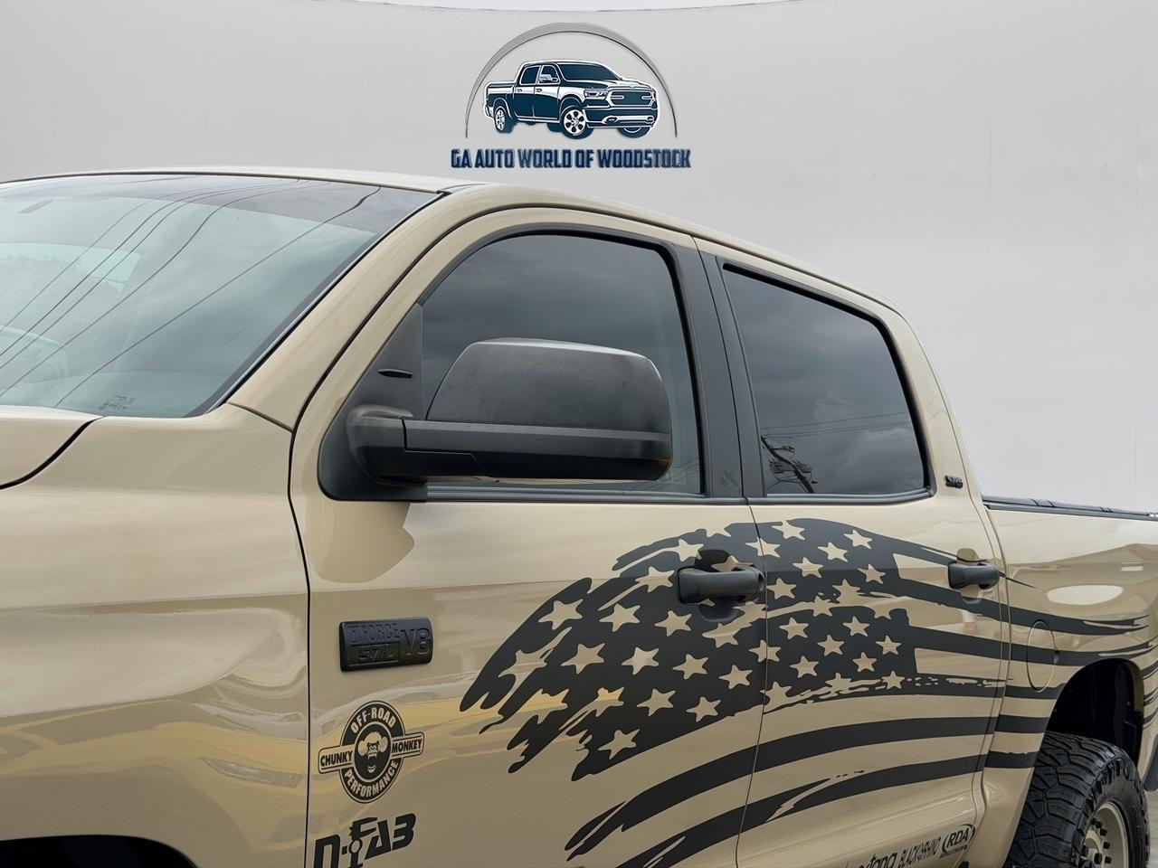 Toyota Tundra SR5 5.7L V8 FFV CrewMax 4WD 2017