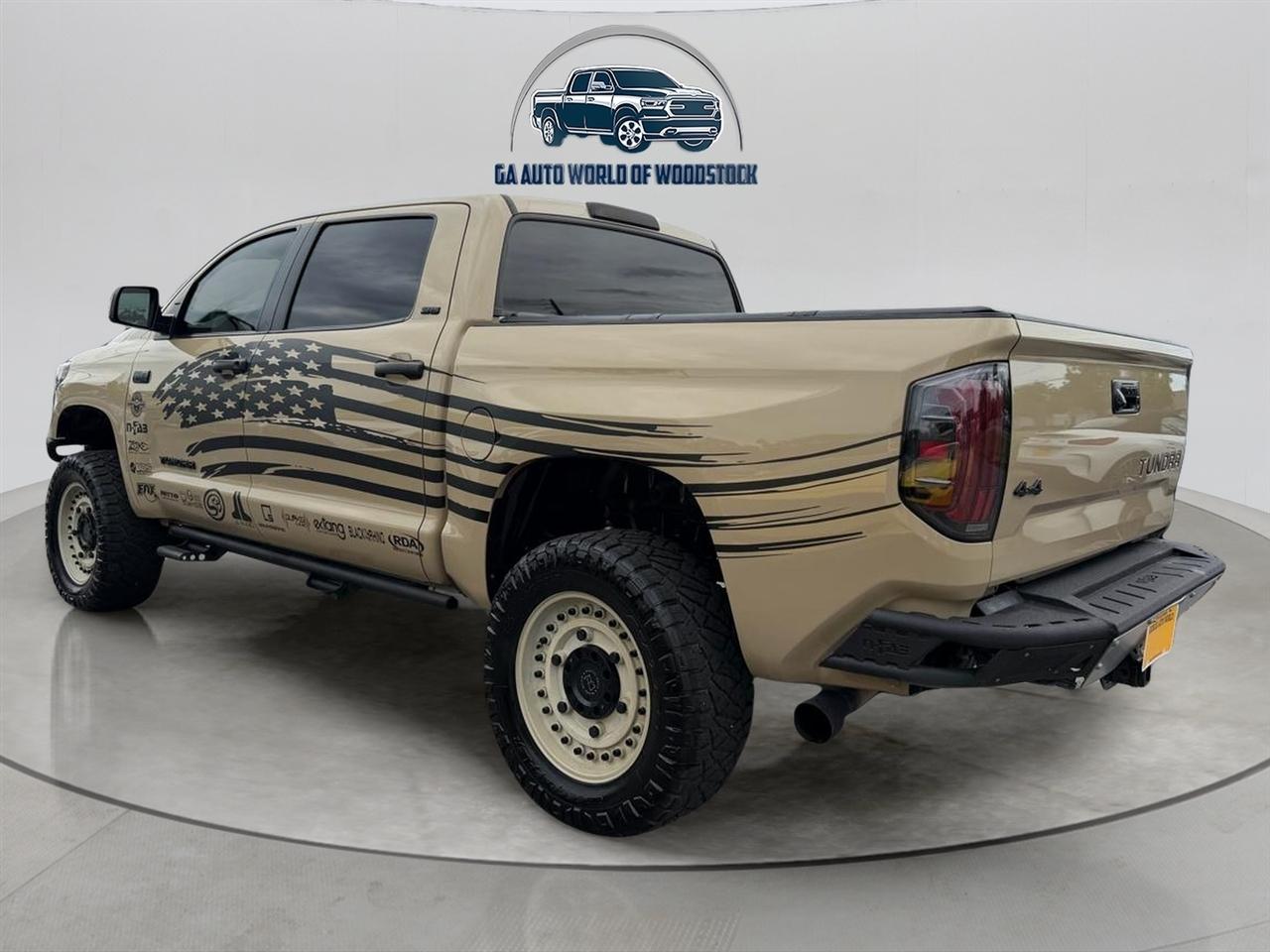 Toyota Tundra SR5 5.7L V8 FFV CrewMax 4WD 2017