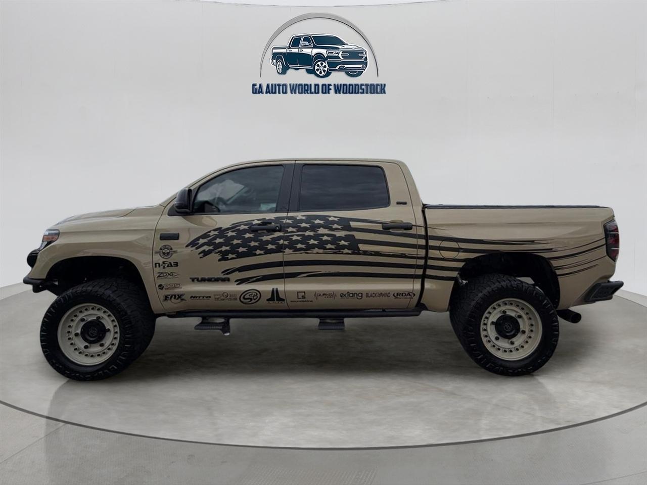 Toyota Tundra SR5 5.7L V8 FFV CrewMax 4WD 2017