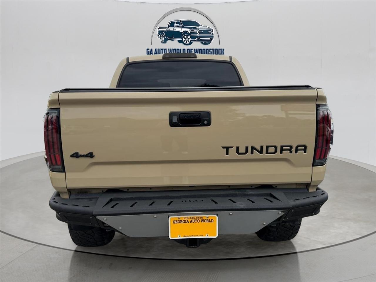 Toyota Tundra SR5 5.7L V8 FFV CrewMax 4WD 2017