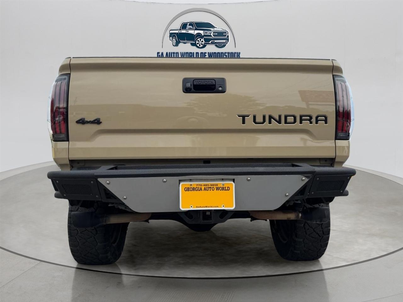 Toyota Tundra SR5 5.7L V8 FFV CrewMax 4WD 2017