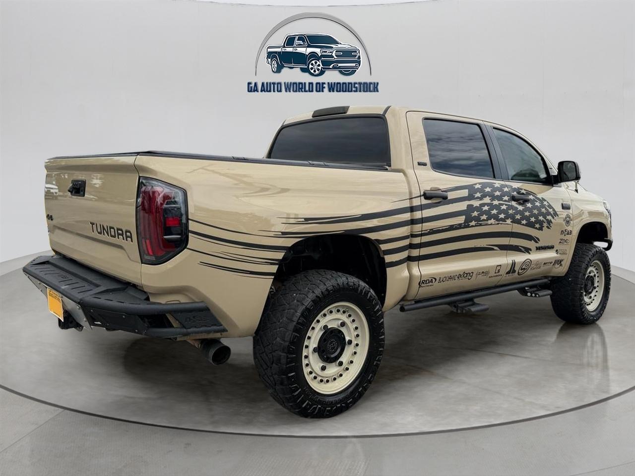Toyota Tundra SR5 5.7L V8 FFV CrewMax 4WD 2017