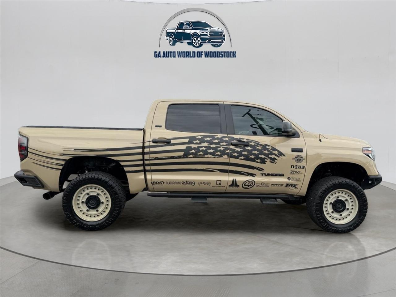 Toyota Tundra SR5 5.7L V8 FFV CrewMax 4WD 2017