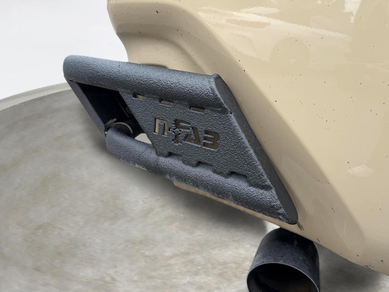 Toyota Tundra SR5 5.7L V8 FFV CrewMax 4WD 2017