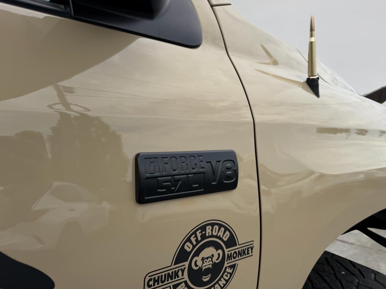 Toyota Tundra SR5 5.7L V8 FFV CrewMax 4WD 2017