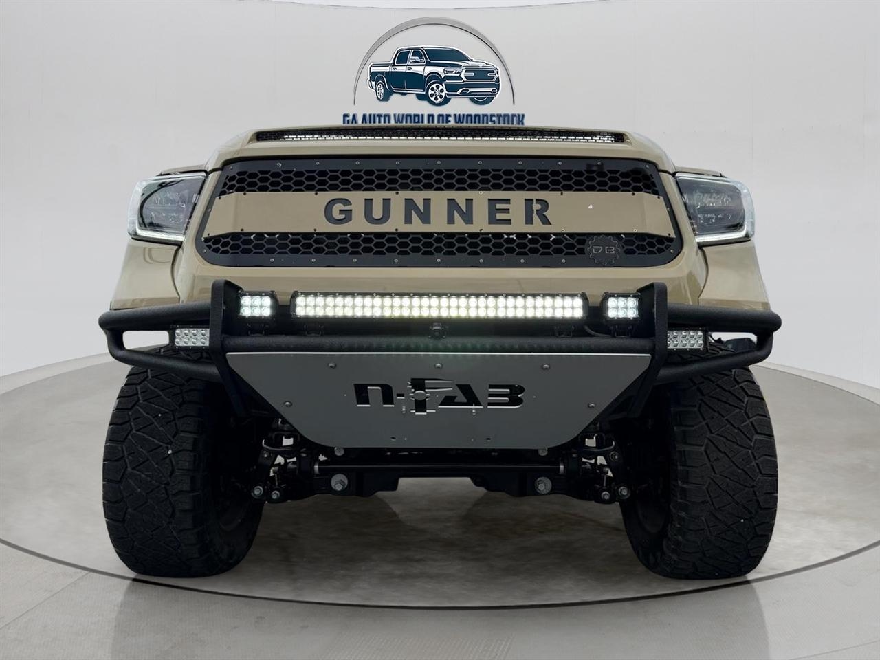 Toyota Tundra SR5 5.7L V8 FFV CrewMax 4WD 2017
