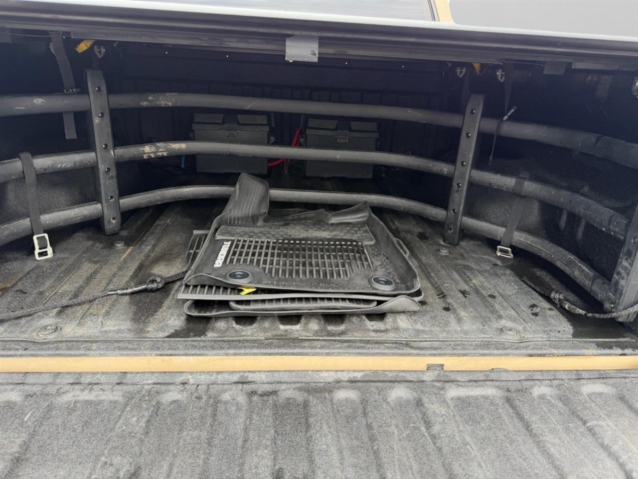 Toyota Tundra SR5 5.7L V8 FFV CrewMax 4WD 2017