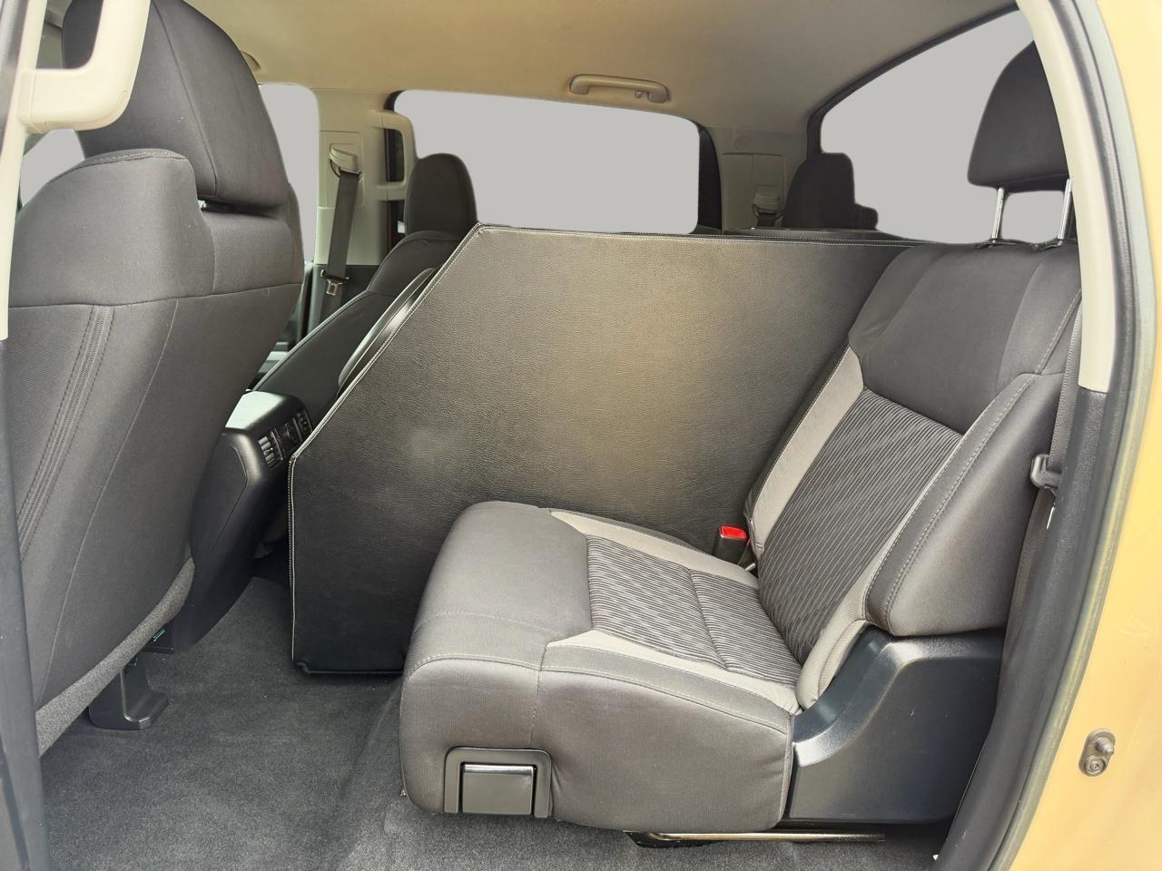 Toyota Tundra SR5 5.7L V8 FFV CrewMax 4WD 2017