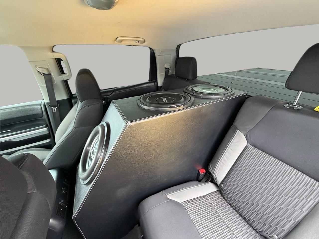 Toyota Tundra SR5 5.7L V8 FFV CrewMax 4WD 2017