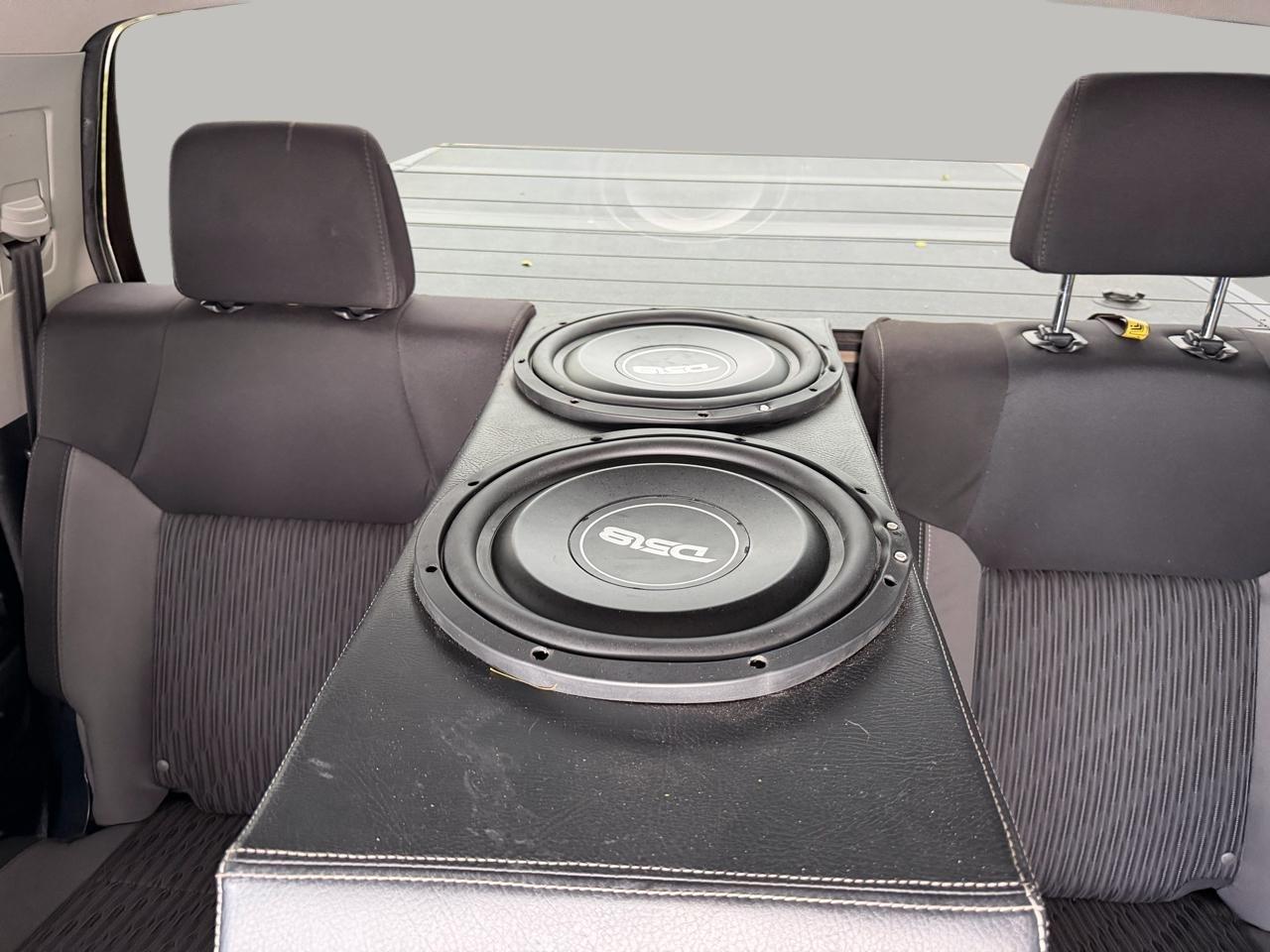 Toyota Tundra SR5 5.7L V8 FFV CrewMax 4WD 2017