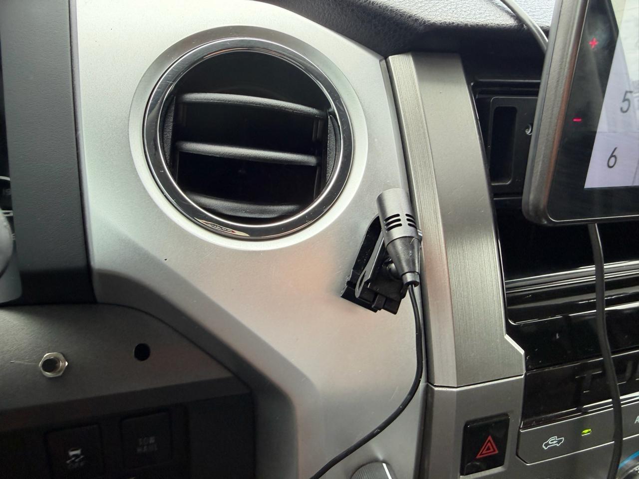 Toyota Tundra SR5 5.7L V8 FFV CrewMax 4WD 2017
