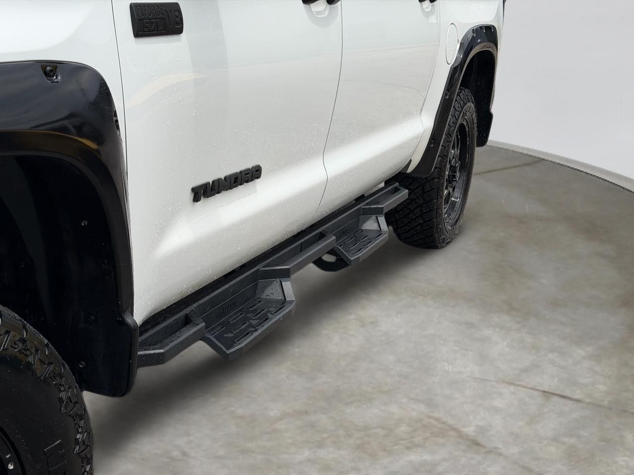 Toyota Tundra SR5 5.7L V8 FFV CrewMax 2WD 2016