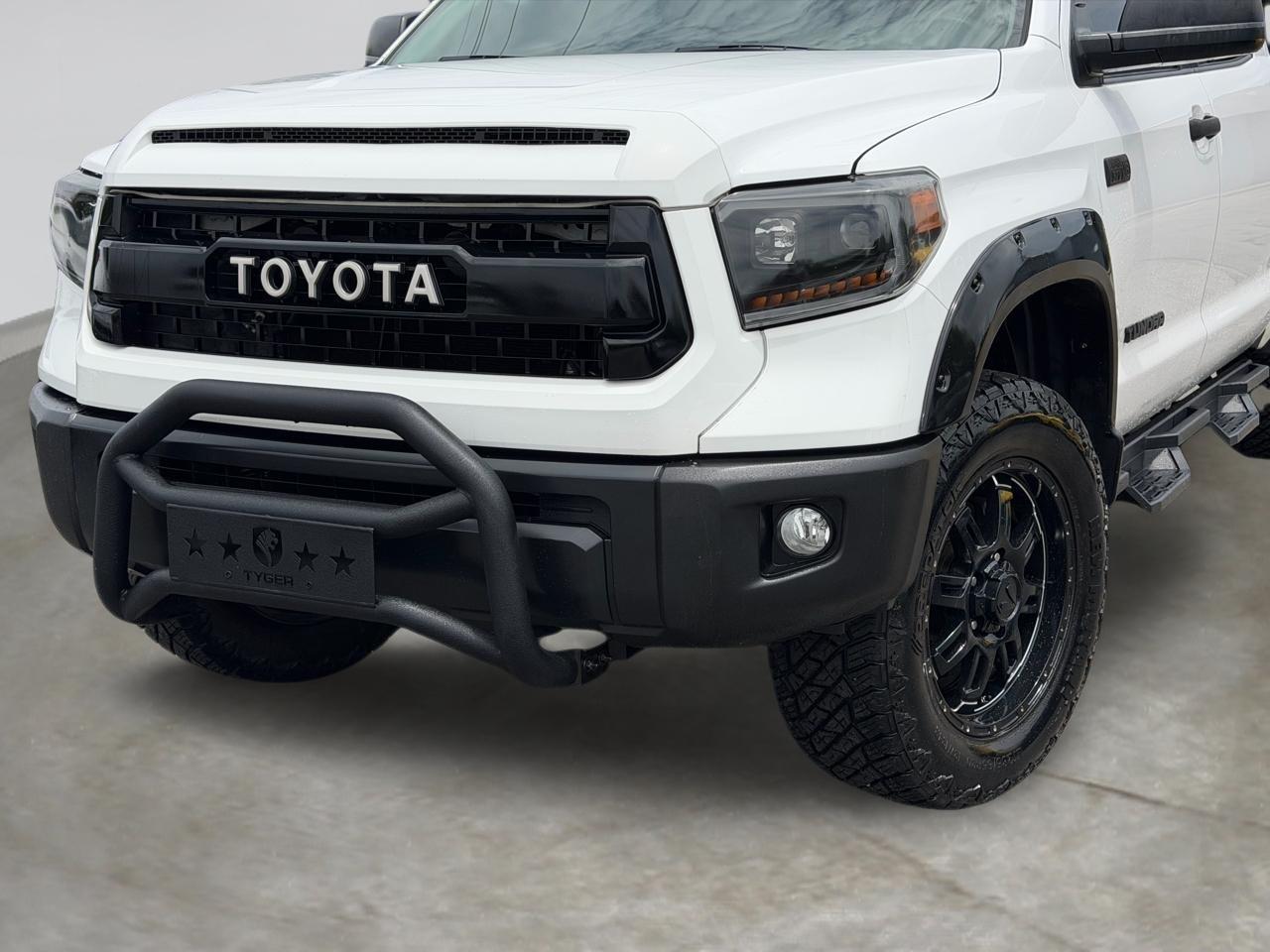 Toyota Tundra SR5 5.7L V8 FFV CrewMax 2WD 2016