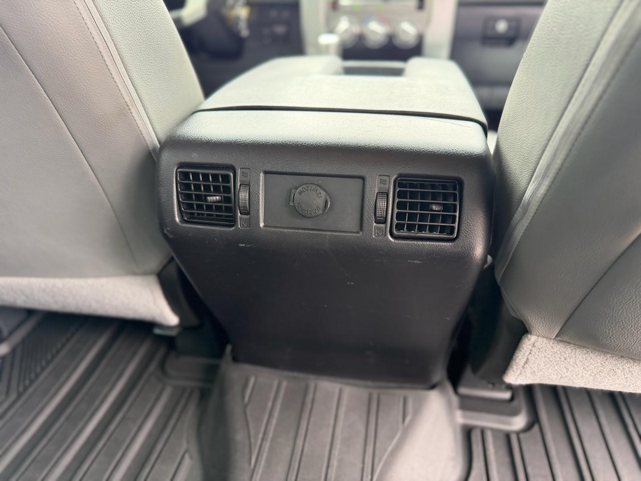 Toyota Tundra SR5 5.7L V8 FFV CrewMax 2WD 2016