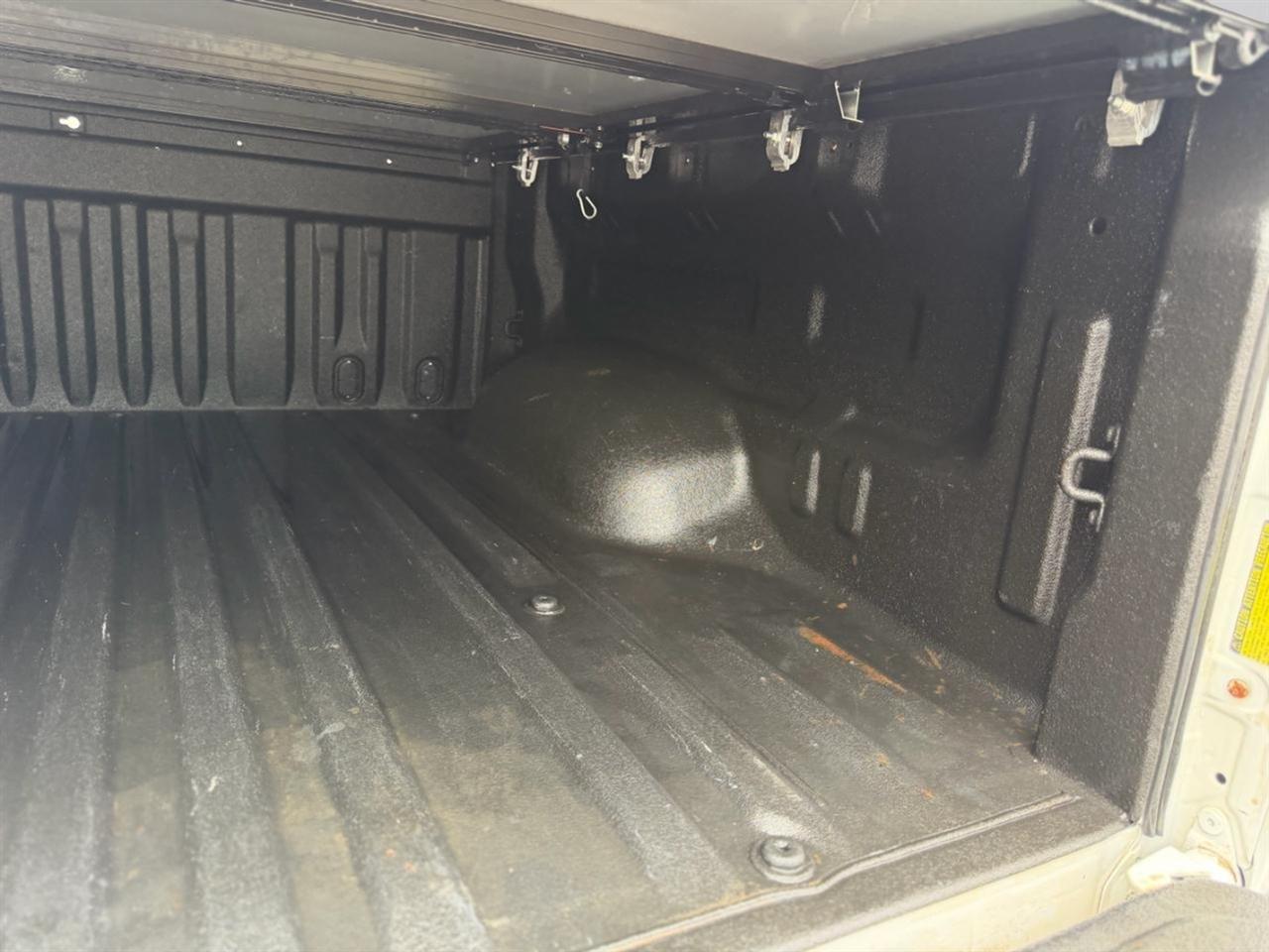 Toyota Tundra SR5 5.7L V8 FFV CrewMax 2WD 2016