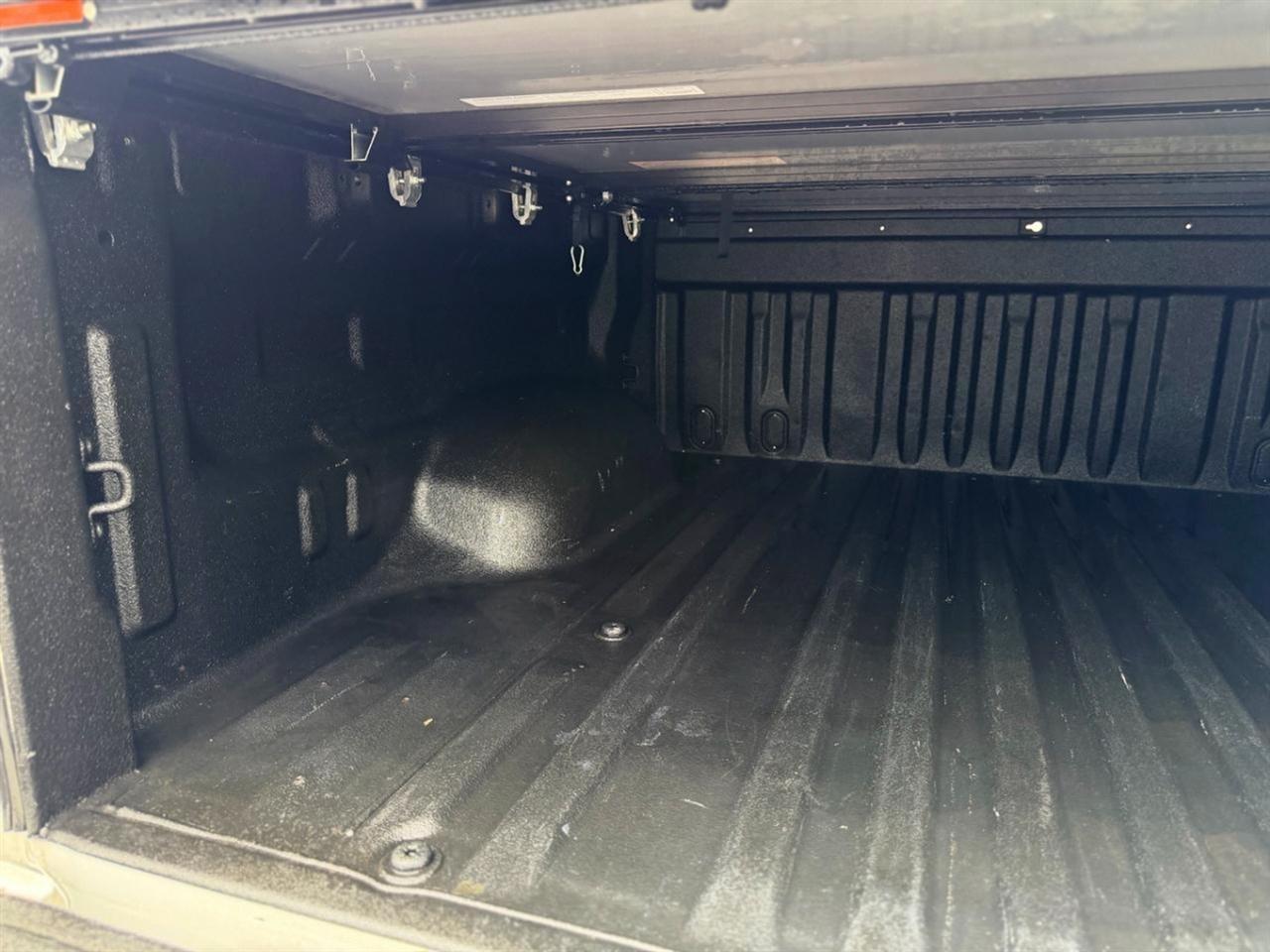 Toyota Tundra SR5 5.7L V8 FFV CrewMax 2WD 2016