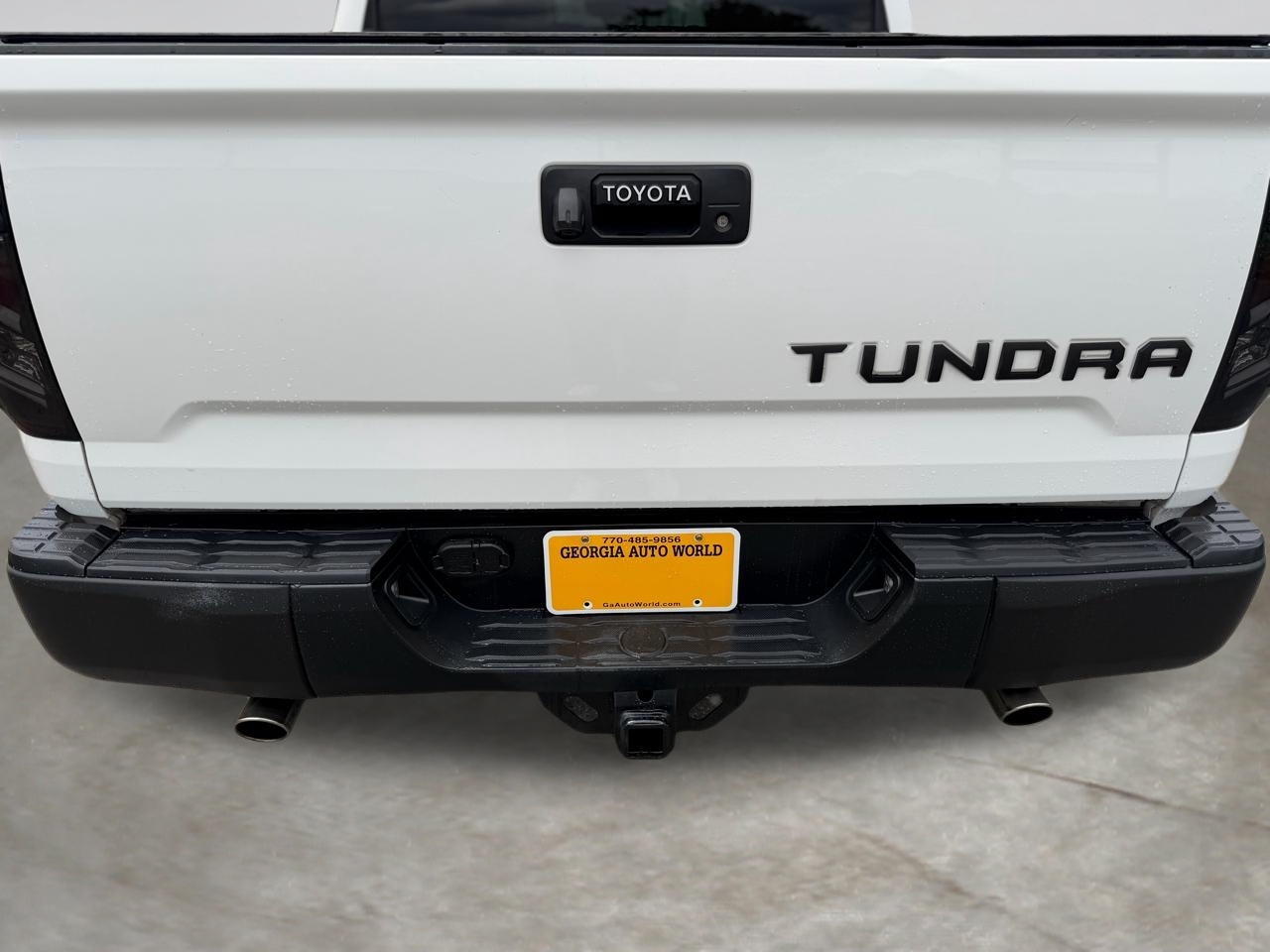 Toyota Tundra SR5 5.7L V8 FFV CrewMax 2WD 2016