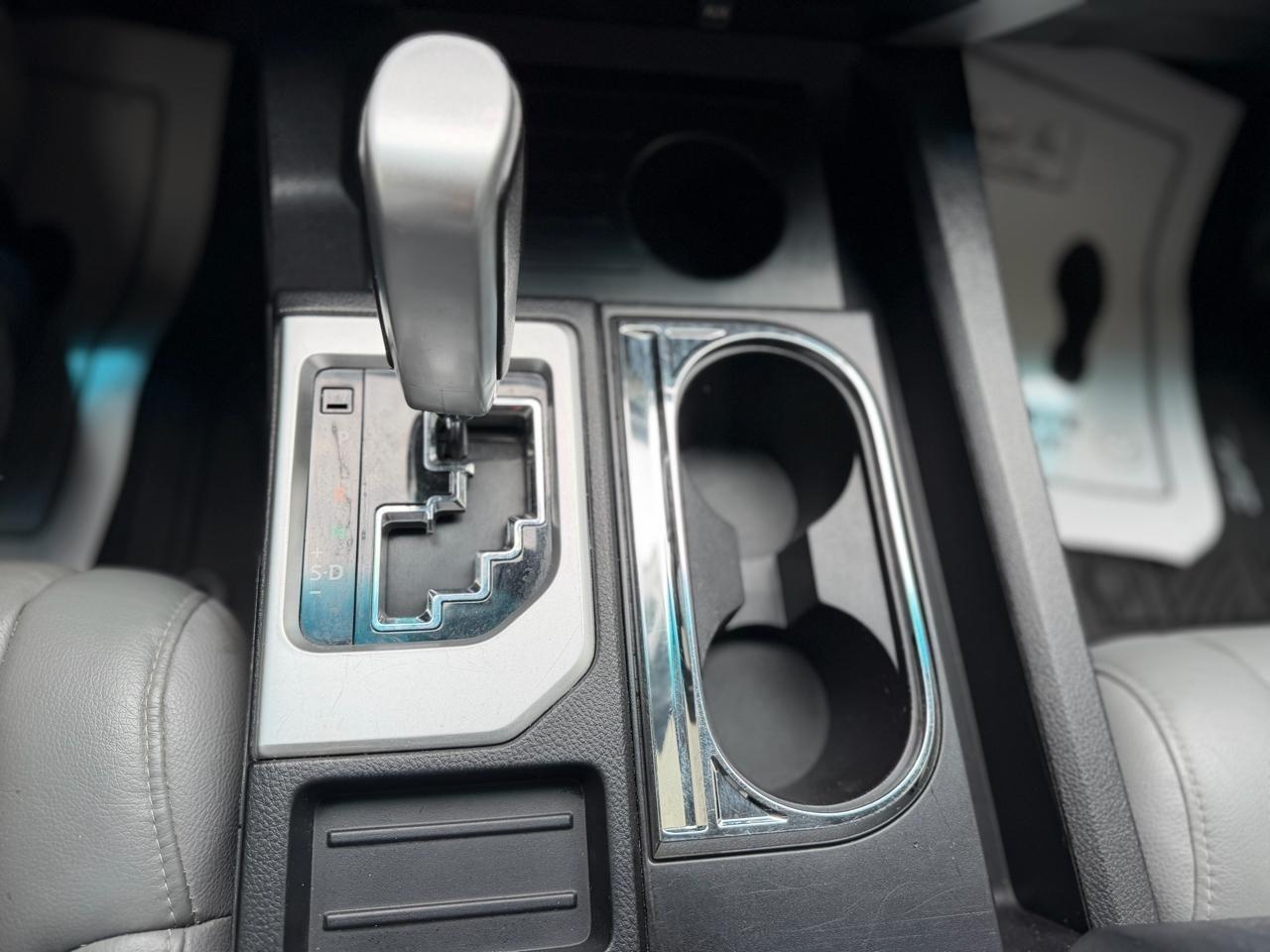 Toyota Tundra SR5 5.7L V8 FFV CrewMax 2WD 2016