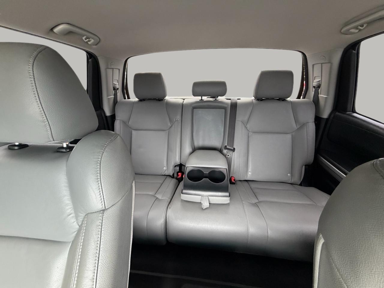 Toyota Tundra SR5 5.7L V8 FFV CrewMax 2WD 2016