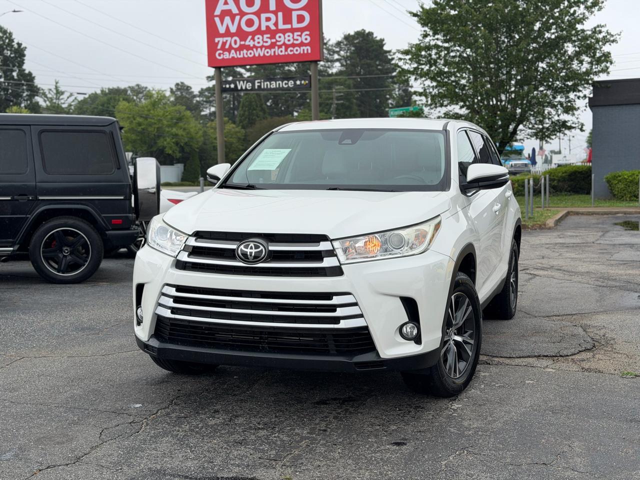 2019 Toyota Highlander LE Plus 4x2 V6's photo