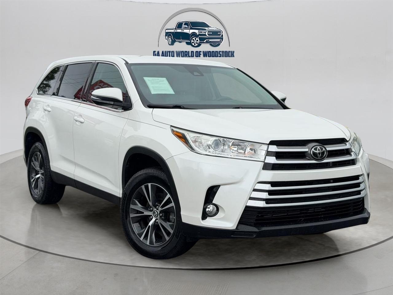 Toyota Highlander LE Plus FWD V6 2019