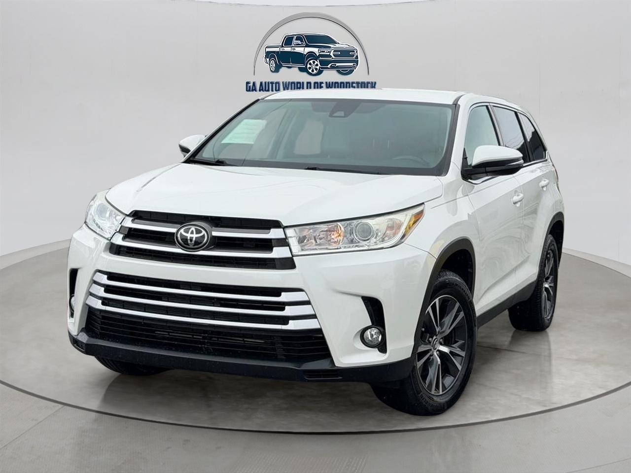 Toyota Highlander LE Plus FWD V6 2019