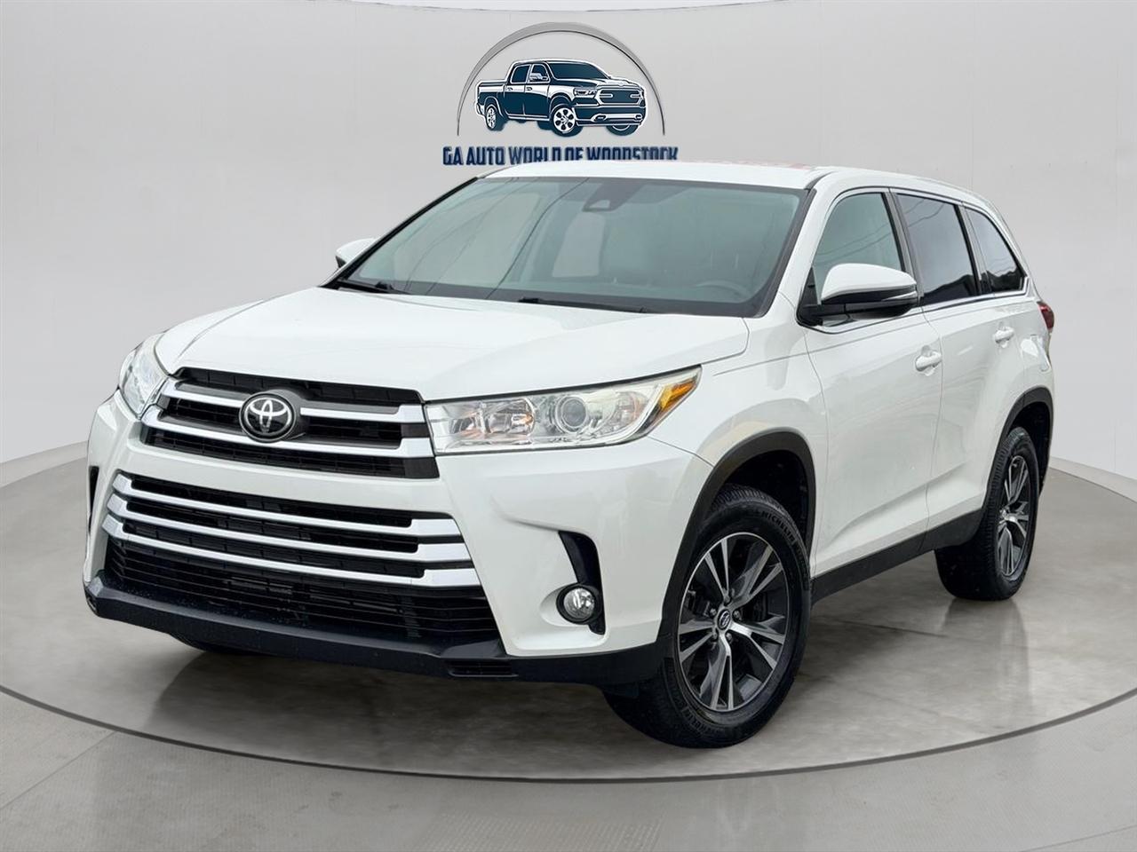 Toyota Highlander LE Plus FWD V6 2019