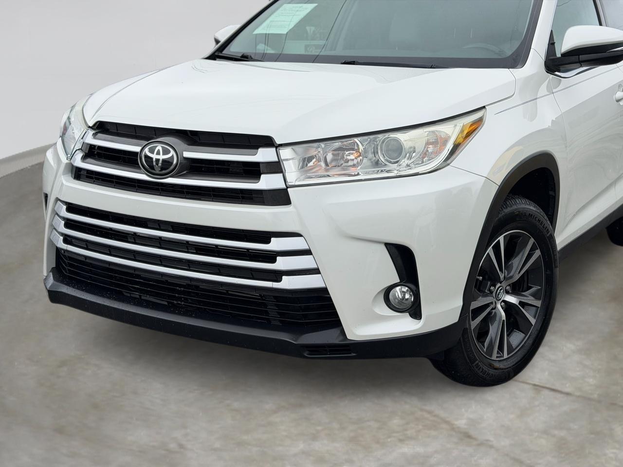 Toyota Highlander LE Plus FWD V6 2019