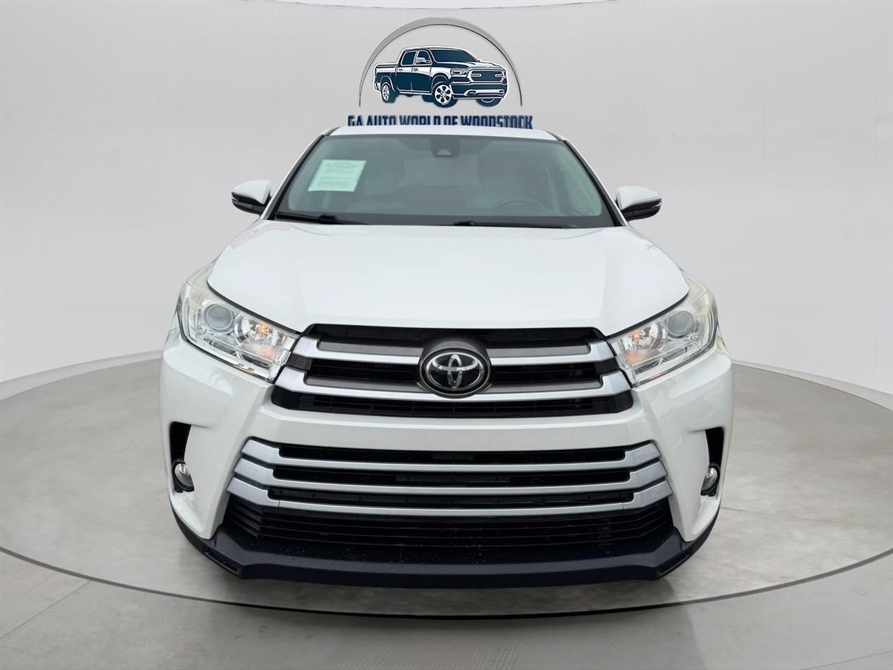 Toyota Highlander LE Plus FWD V6 2019