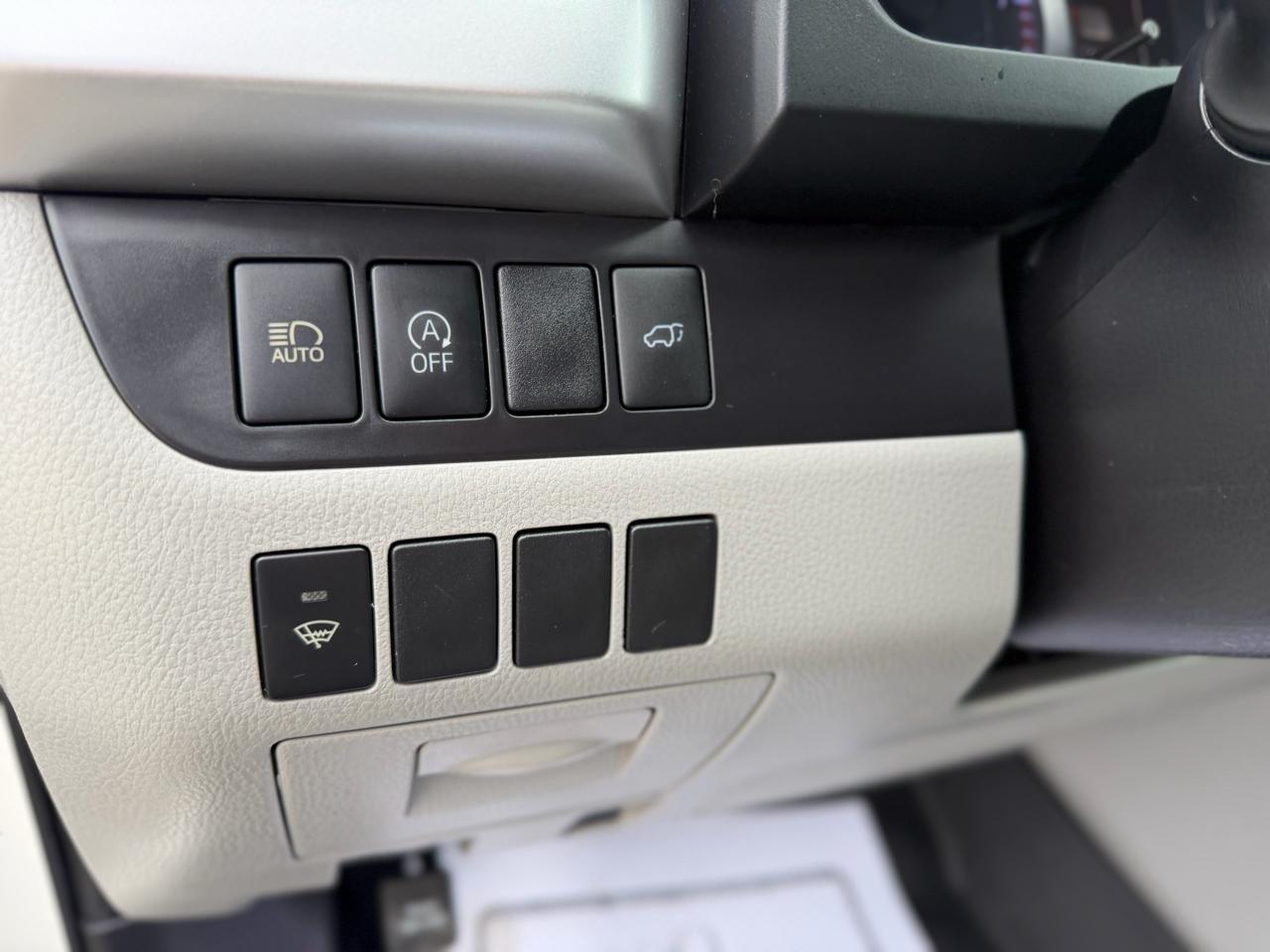 Toyota Highlander LE Plus FWD V6 2019