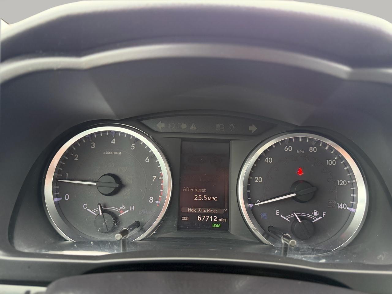 Toyota Highlander LE Plus FWD V6 2019