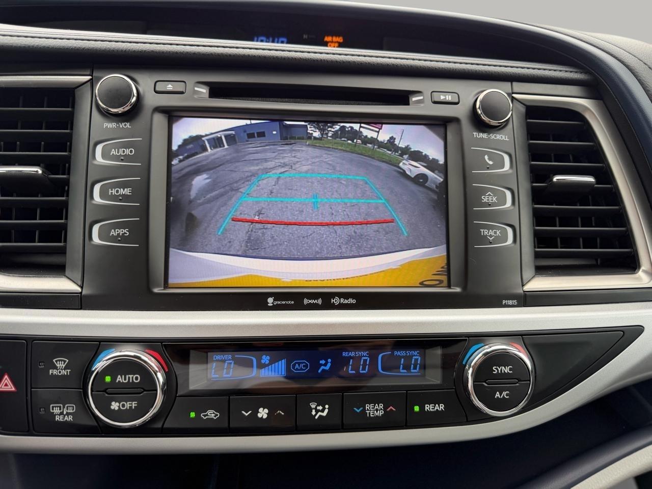 Toyota Highlander LE Plus FWD V6 2019