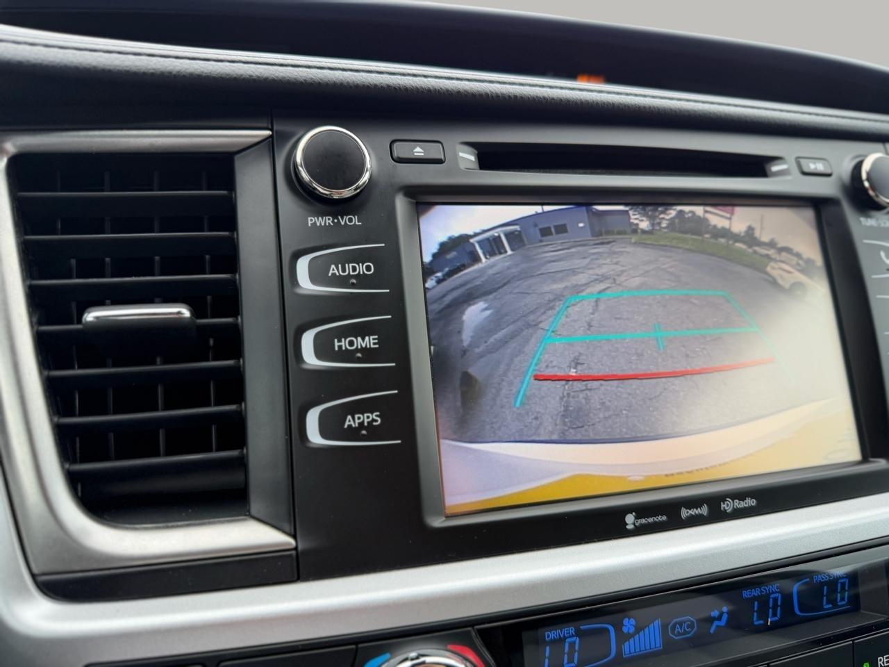 Toyota Highlander LE Plus FWD V6 2019