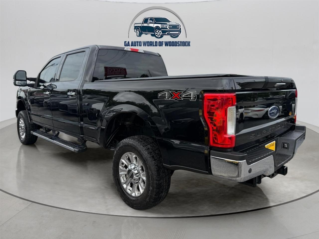 Ford F-250 SD XLT Crew Cab Long Bed 4WD 2019