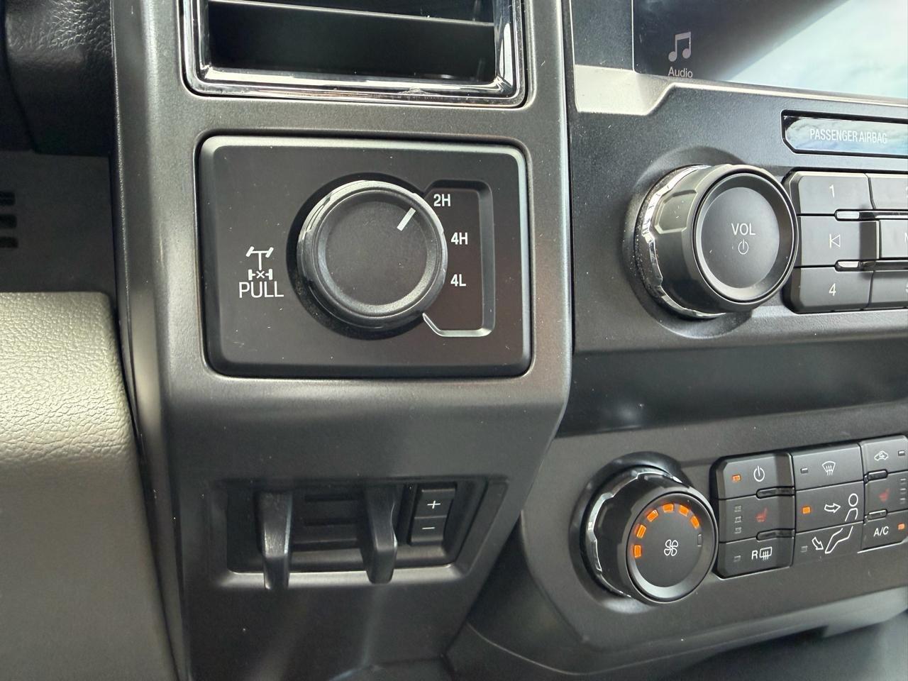 Ford F-250 SD XLT Crew Cab Long Bed 4WD 2019