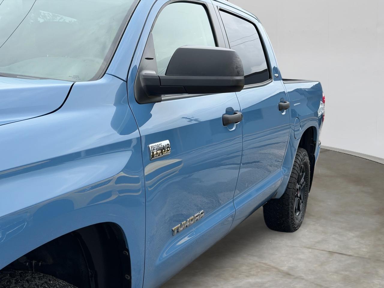 Toyota Tundra SR5 5.7L V8 CrewMax 4WD 2020