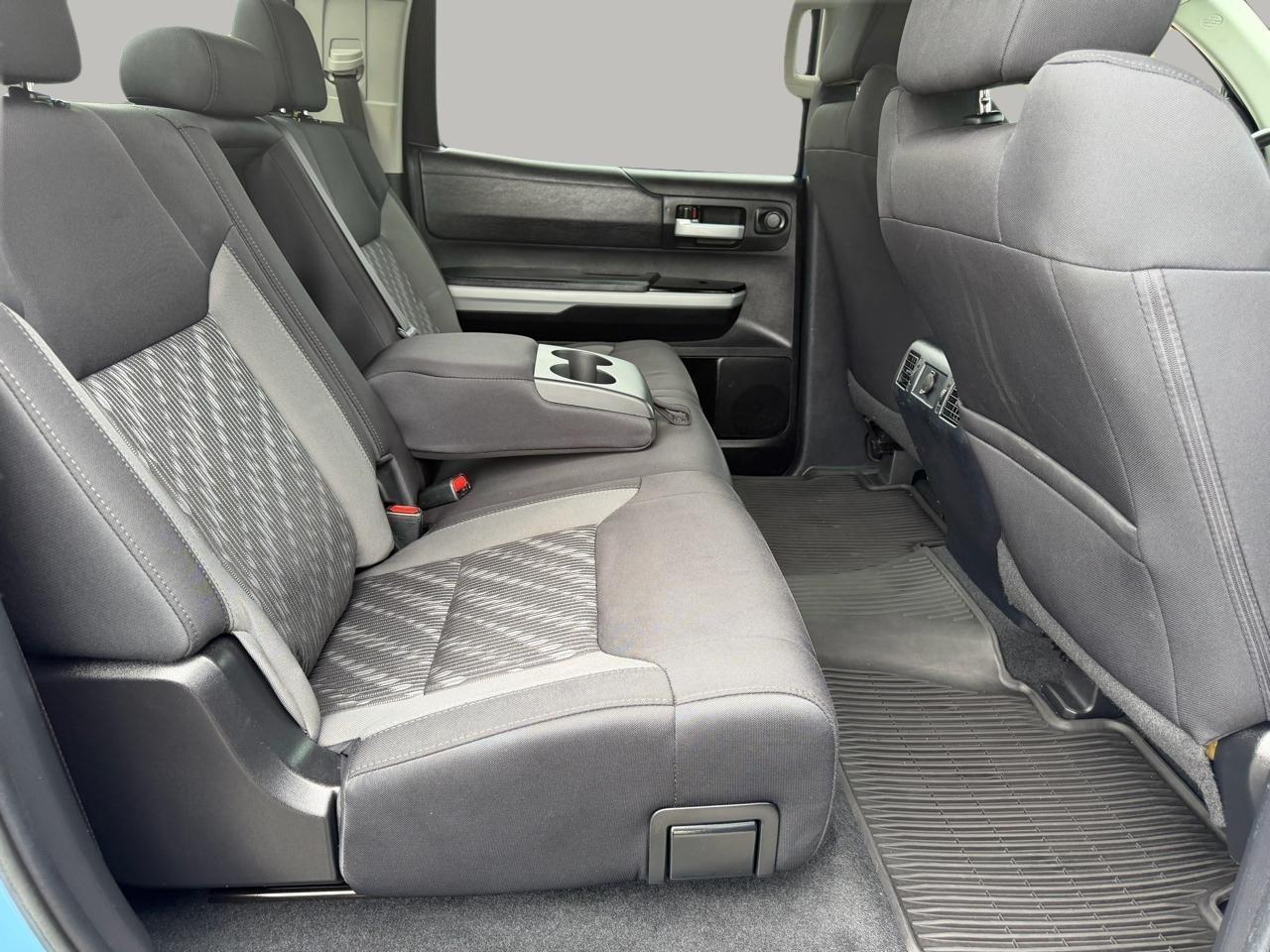 Toyota Tundra SR5 5.7L V8 CrewMax 4WD 2020