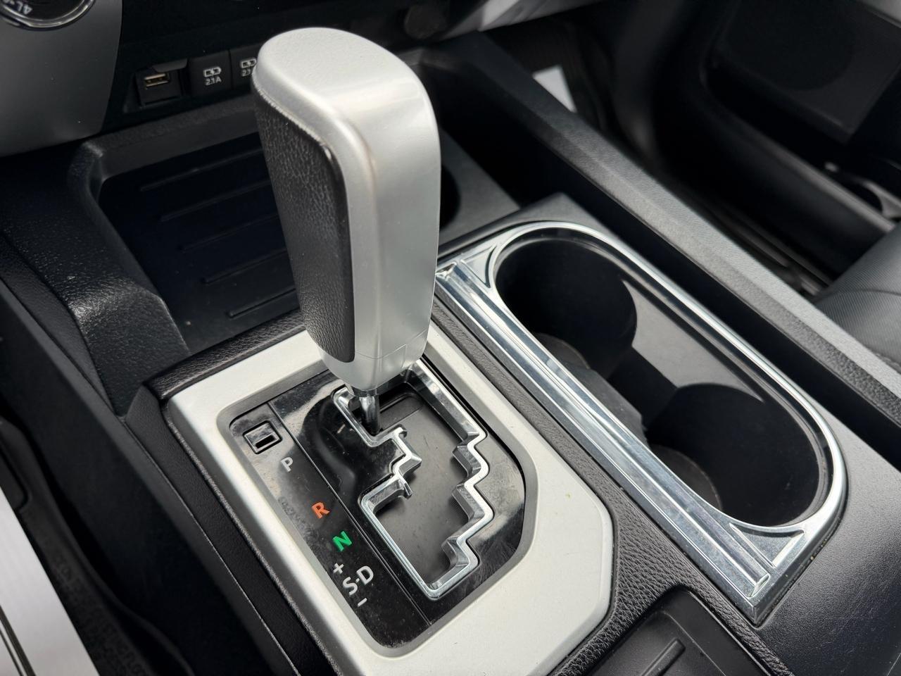 Toyota Tundra SR5 5.7L V8 CrewMax 4WD 2020