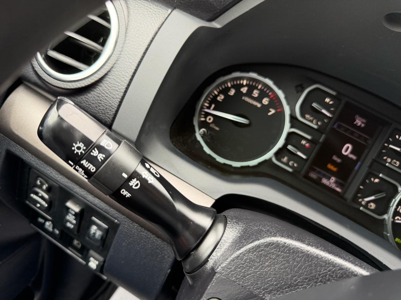 Toyota Tundra SR5 5.7L V8 CrewMax 4WD 2020