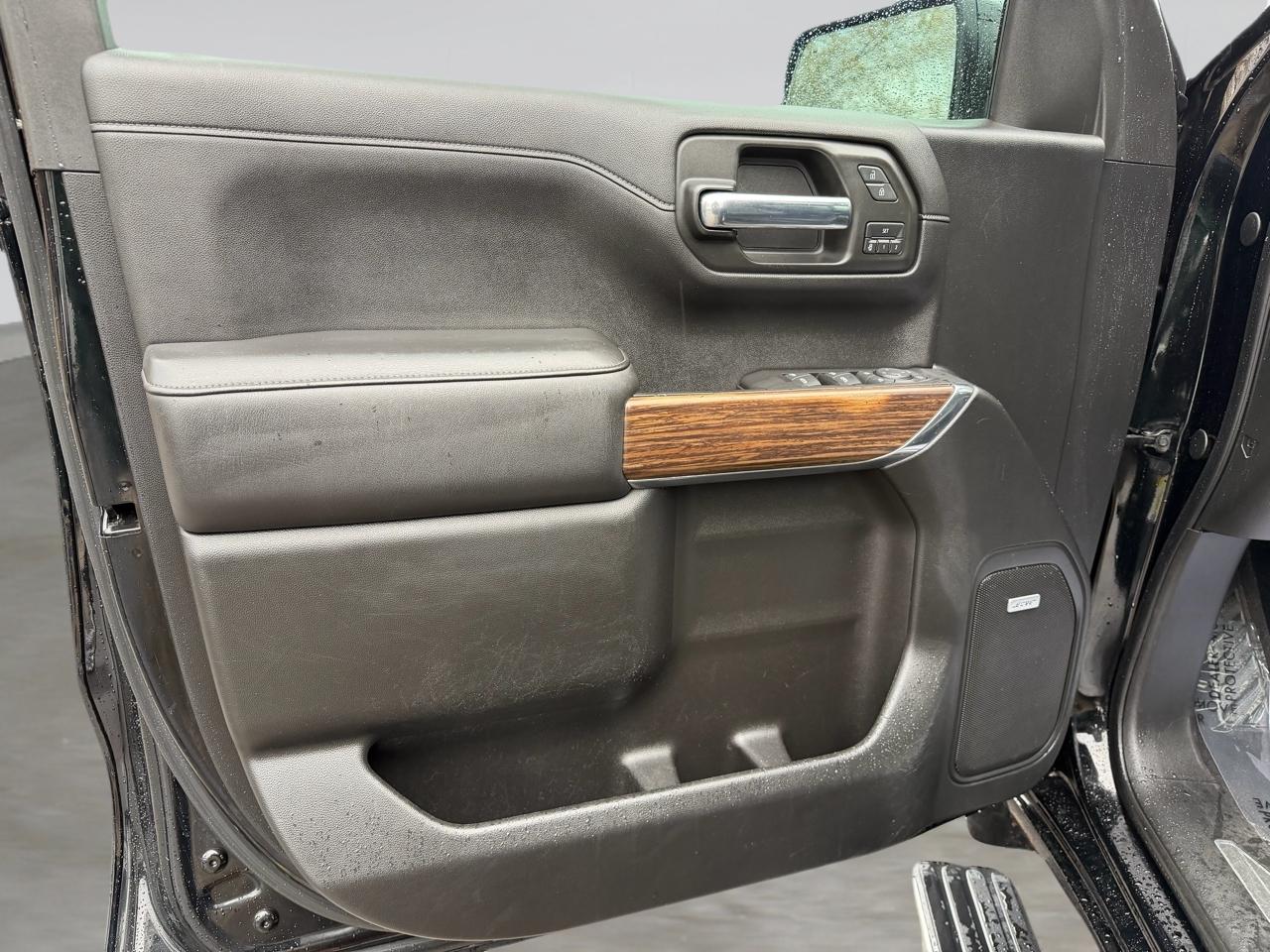 Chevrolet Silverado 1500 High Country Crew Cab Long Box 4WD 2020