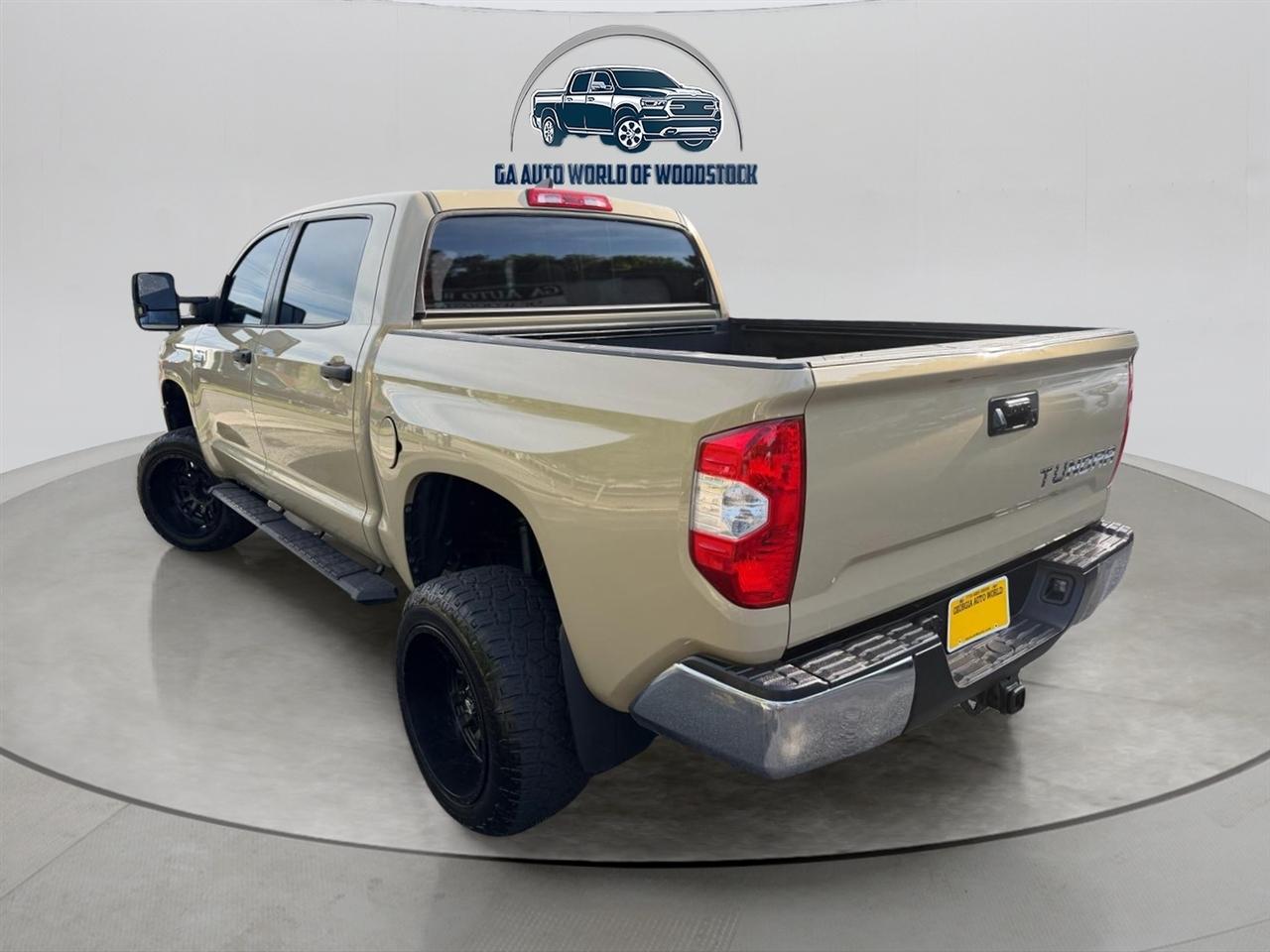 Toyota Tundra SR5 5.7L V8 CrewMax 2WD 2020