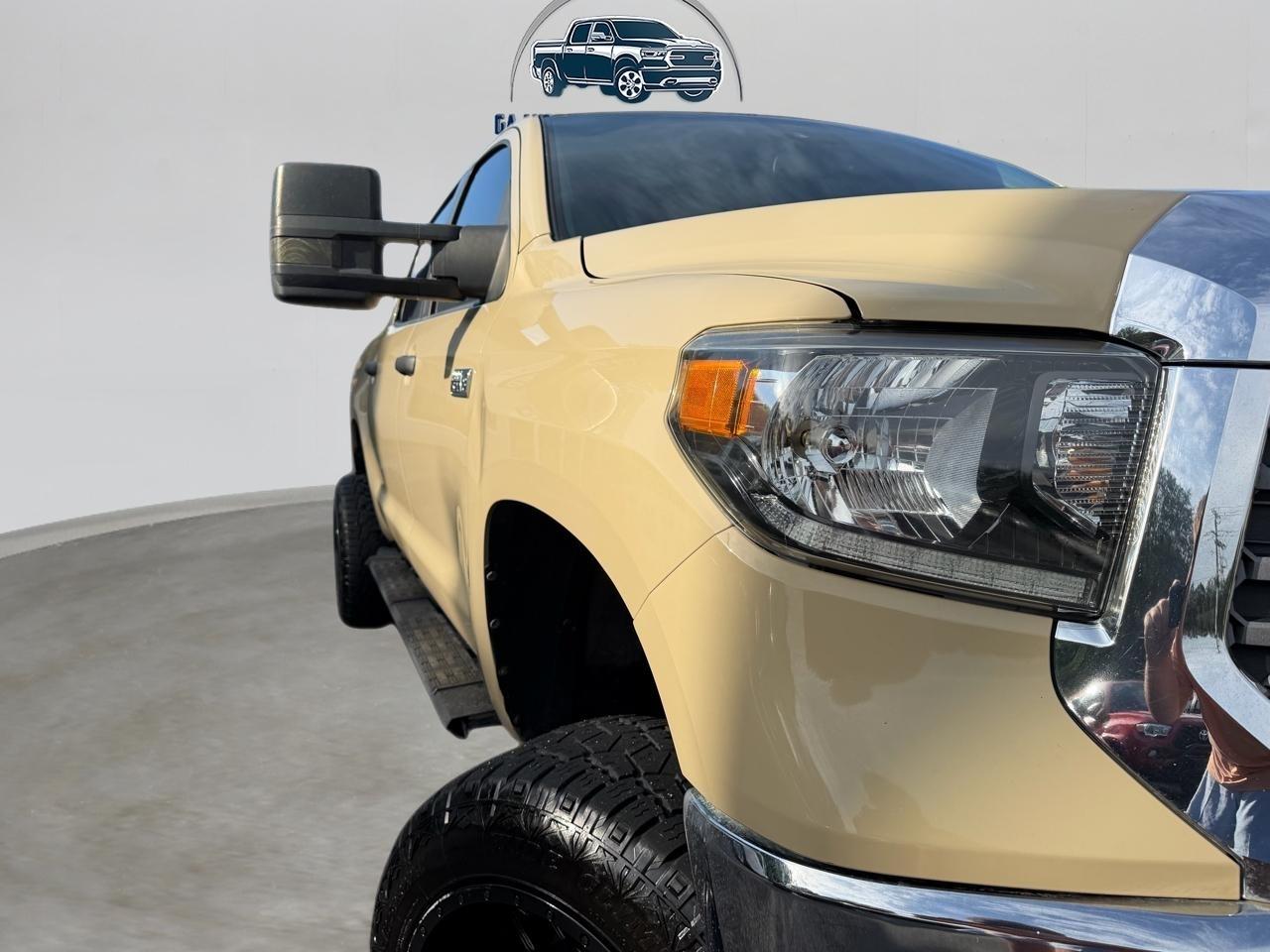 Toyota Tundra SR5 5.7L V8 CrewMax 2WD 2020