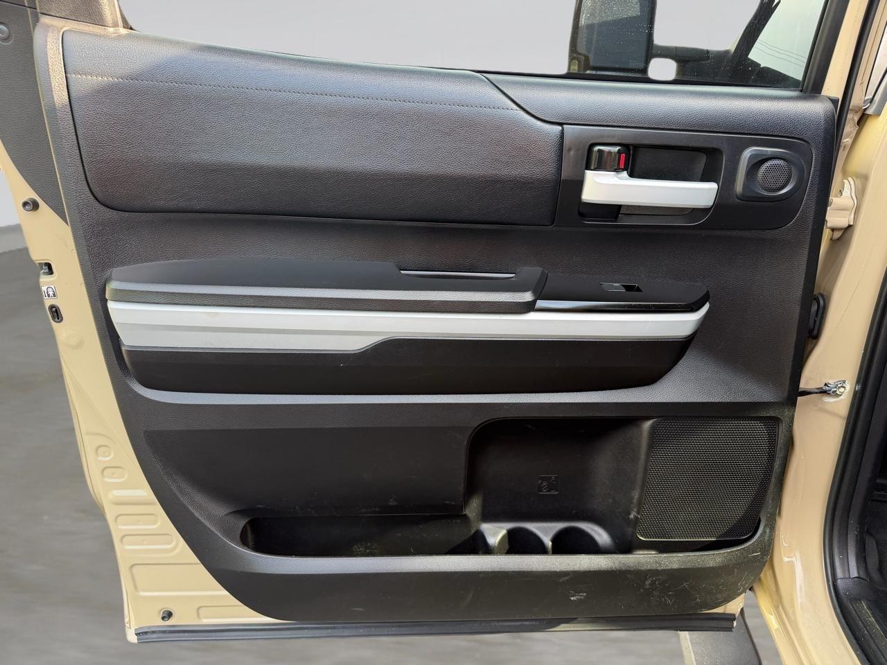 Toyota Tundra SR5 5.7L V8 CrewMax 2WD 2020